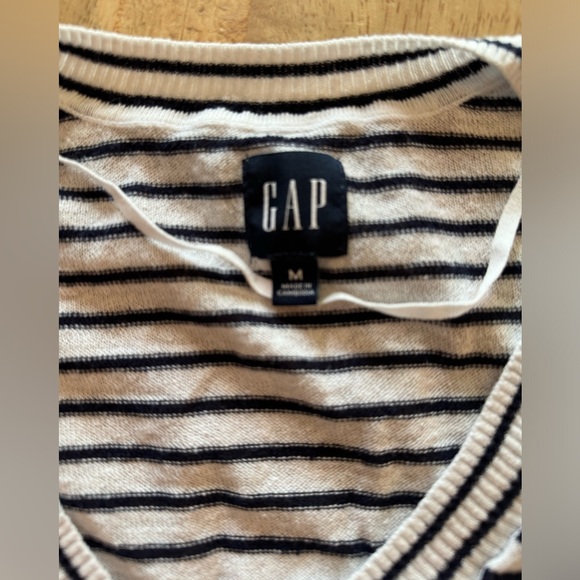 Gap Linen Blend V Neck Sweater - Picture 4 of 4